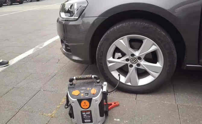 措勤汽车搭电案例